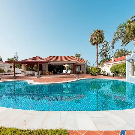 Charming With Pool In Maspalomas Chalet