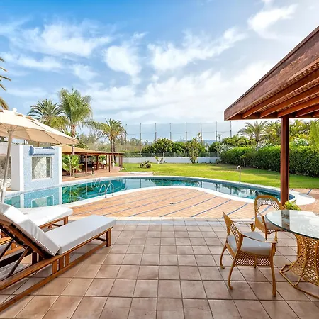Charming With Pool In Maspalomas